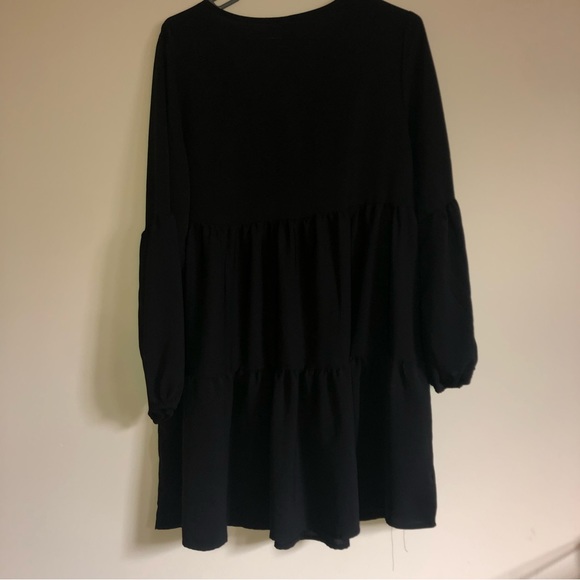 V Neck Amazon Dress - Picture 3 of 6